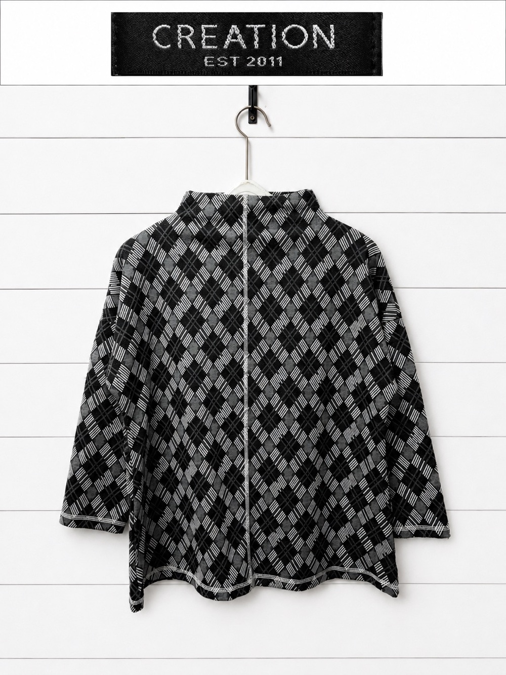 Creation EST 2011 Plaid Knit Top – Size L